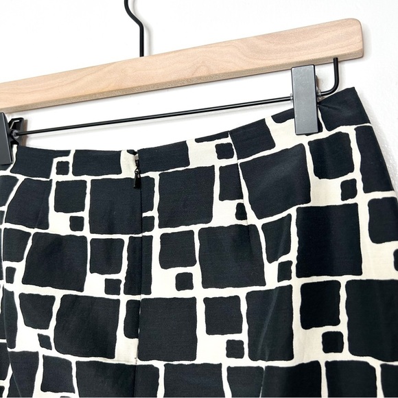 Banana Republic Contemporary Business Casual Career Silk Blend Pencil Skirt‎ 4P - Picture 9 of 10